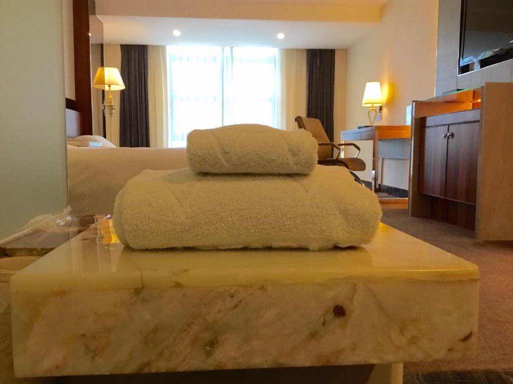 Asian Star Hotel Zhuhai Extérieur photo